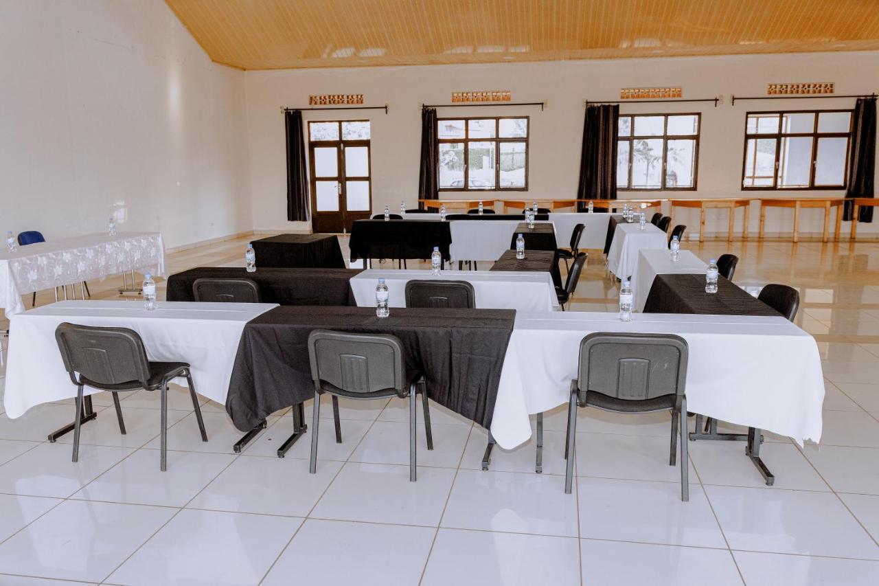 Centre Saint Vincent Pallotti Kigali Exterior photo