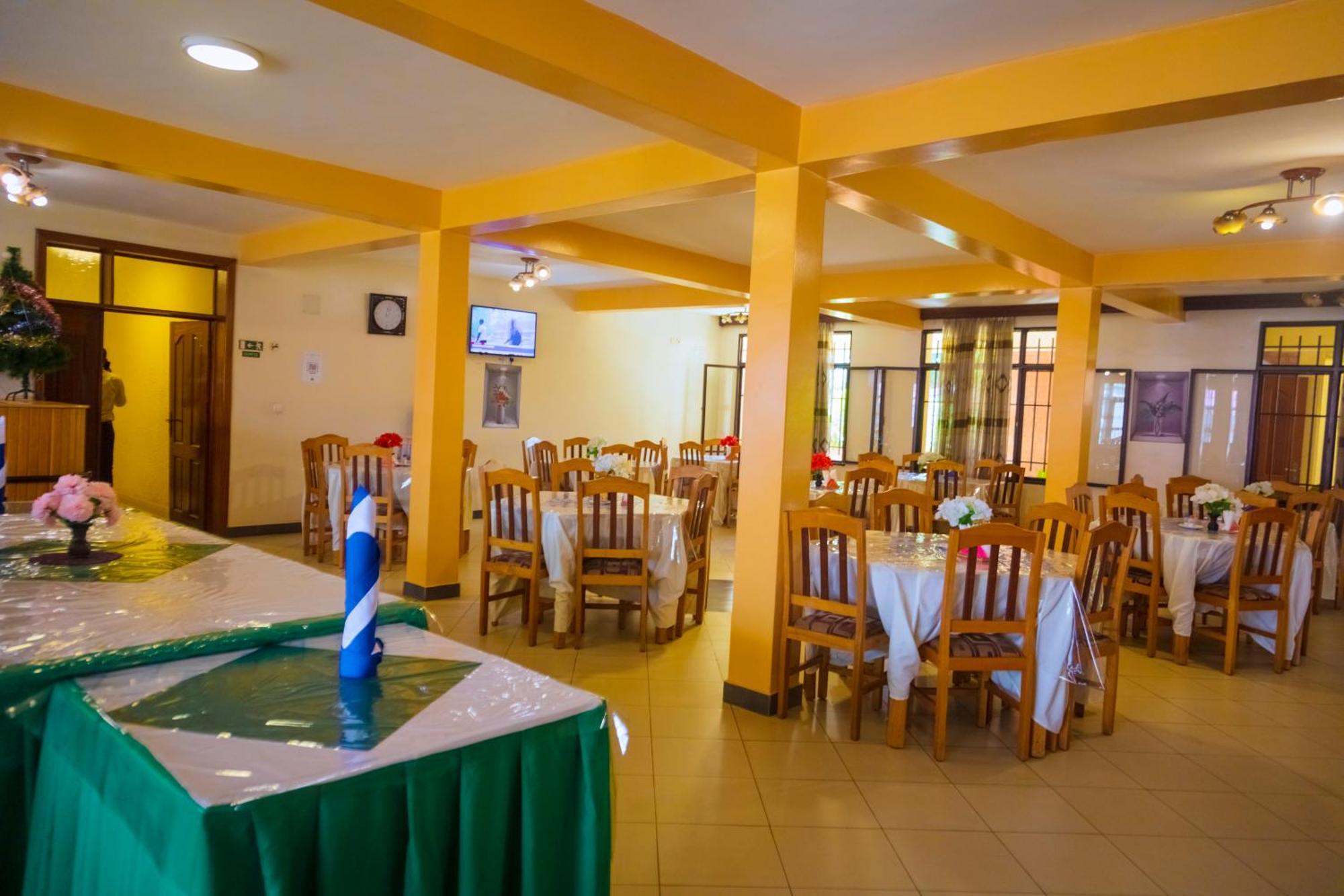 Centre Saint Vincent Pallotti Kigali Exterior photo
