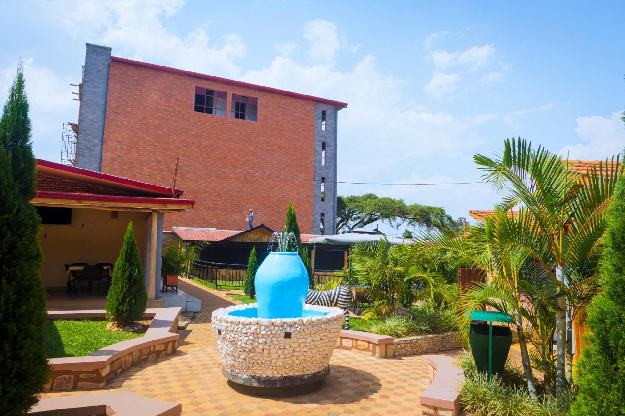 Centre Saint Vincent Pallotti Kigali Exterior photo